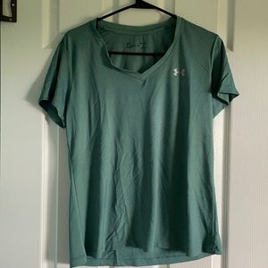 Women’s Green Under Armour Tshirt, Size M